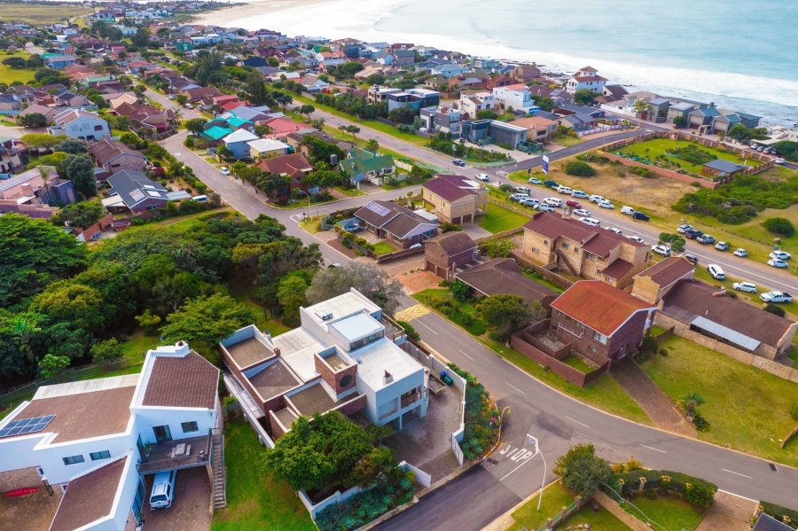 3 Bedroom Property for Sale in Wavecrest Eastern Cape